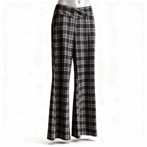 Maurices Womens XS Black & White Plaid Flare Pants 97% Polyester 3% Spandex